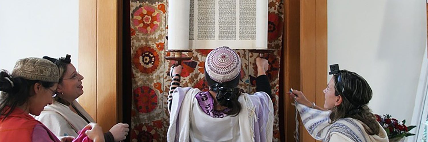 Women, Mothers, Rabbis, Trailblazers: Juggling Identities and Roles in the Masorti Movement